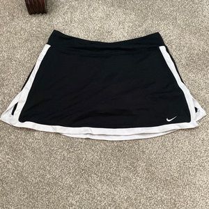 Niki Dri-Fit Skort | Small